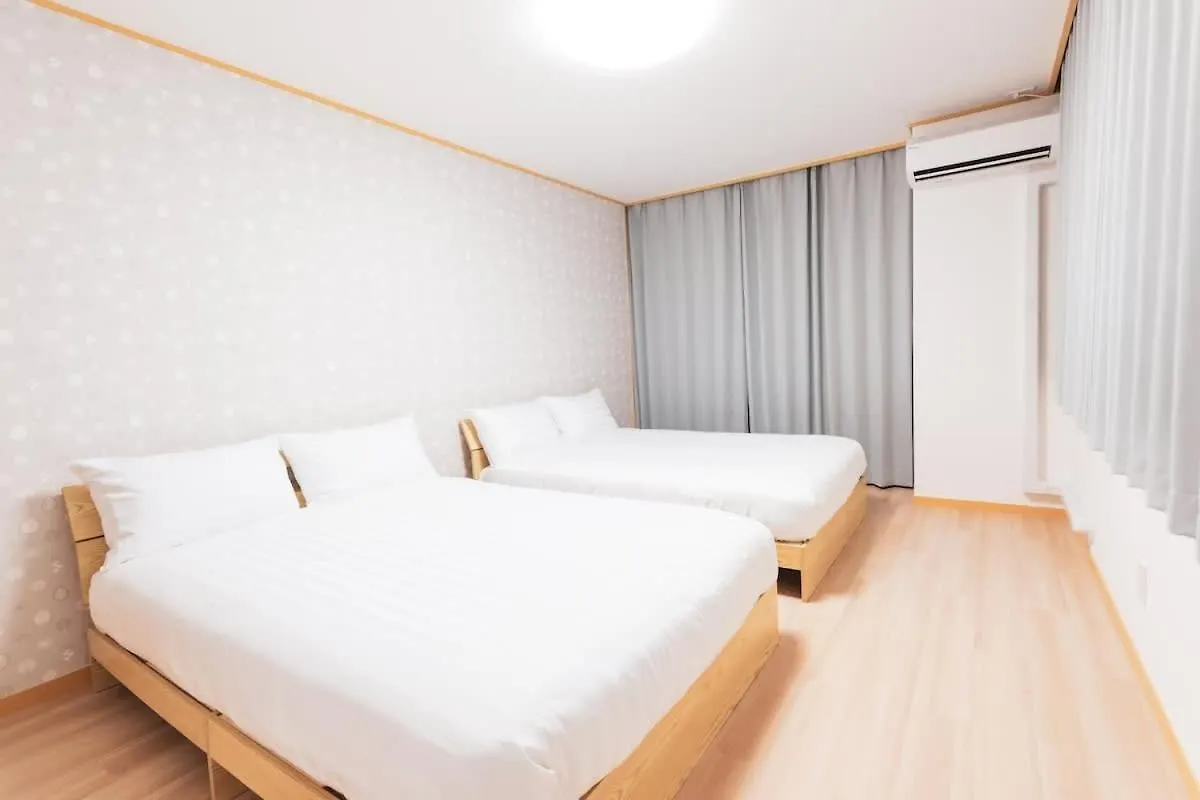 Family Retreat In Namba 160 M Square Upto 16 Pax W Kids Apartment Osaka Japan